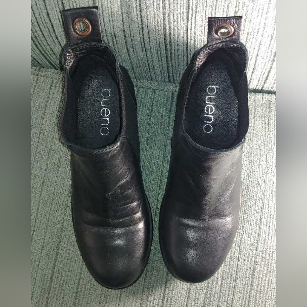 Bueno Black Leather Chelsea Boots - Picture 2 of 8